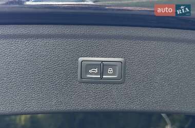Позашляховик / Кросовер Audi Q5 2021 в 