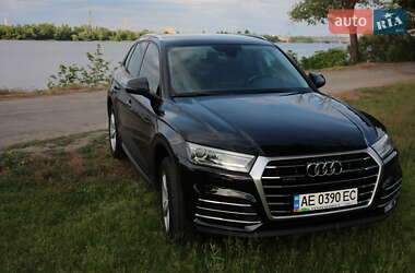 Позашляховик / Кросовер Audi Q5 2017 в 