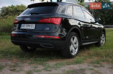 Позашляховик / Кросовер Audi Q5 2017 в 