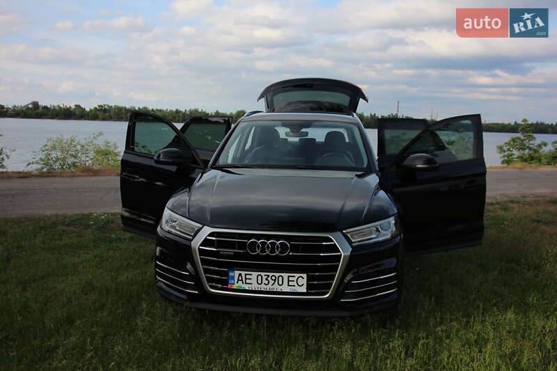 Внедорожник / Кроссовер Audi Q5 2017 в Днепре