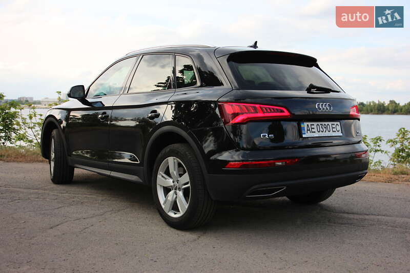 Внедорожник / Кроссовер Audi Q5 2017 в Днепре