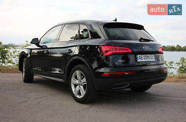 Позашляховик / Кросовер Audi Q5 2017 в 