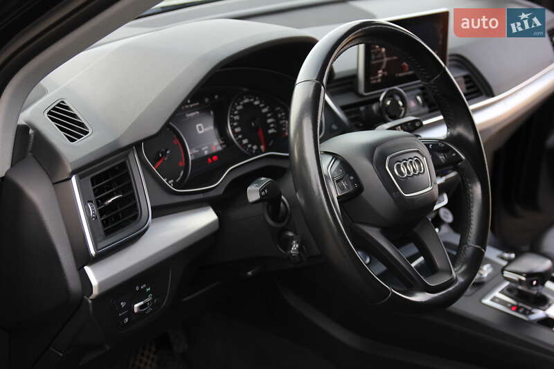 Внедорожник / Кроссовер Audi Q5 2017 в Днепре