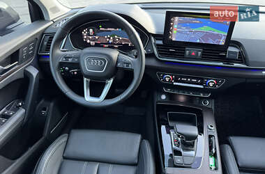 Внедорожник / Кроссовер Audi Q5 2021 в 