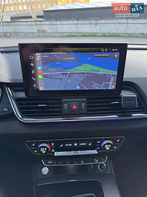 Внедорожник / Кроссовер Audi Q5 2021 в Киеве