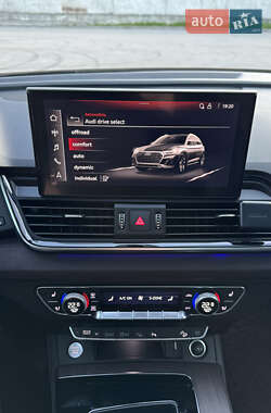 Внедорожник / Кроссовер Audi Q5 2021 в 