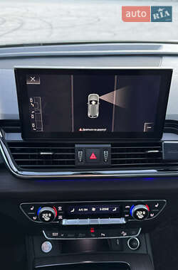 Внедорожник / Кроссовер Audi Q5 2021 в 