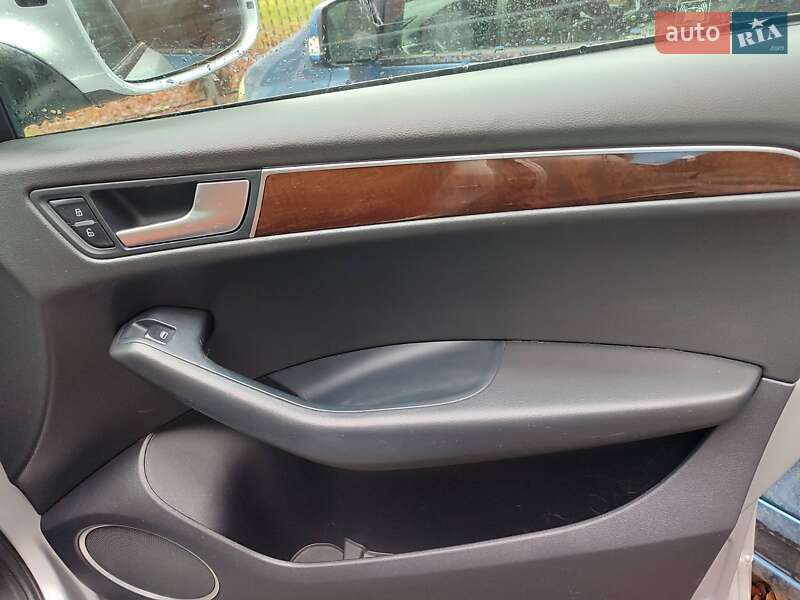 Внедорожник / Кроссовер Audi Q5 2011 в Ивано-Франковске