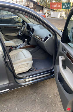 Внедорожник / Кроссовер Audi Q5 2012 в 
