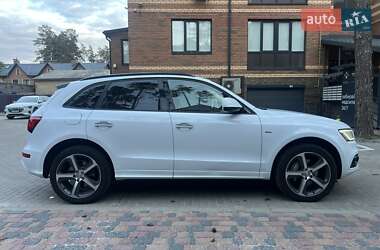 Позашляховик / Кросовер Audi Q5 2015 в 