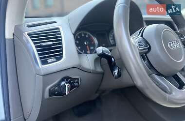 Позашляховик / Кросовер Audi Q5 2015 в 