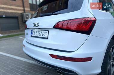 Позашляховик / Кросовер Audi Q5 2015 в 