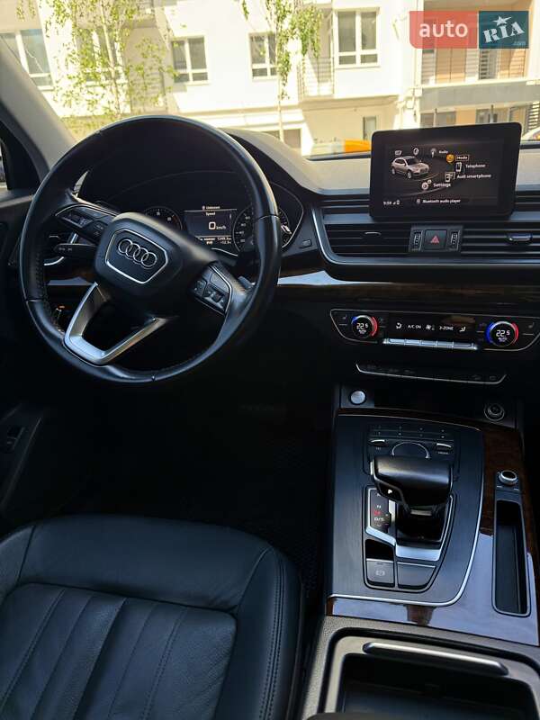 Позашляховик / Кросовер Audi Q5 2017 в Києві