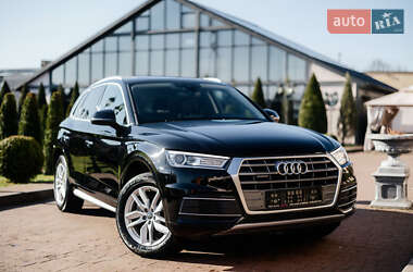 Позашляховик / Кросовер Audi Q5 2020 в 