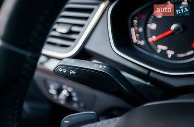 Позашляховик / Кросовер Audi Q5 2020 в 