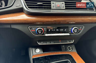Внедорожник / Кроссовер Audi Q5 2020 в 