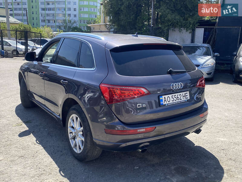 Внедорожник / Кроссовер Audi Q5 2010 в Хмельницком
