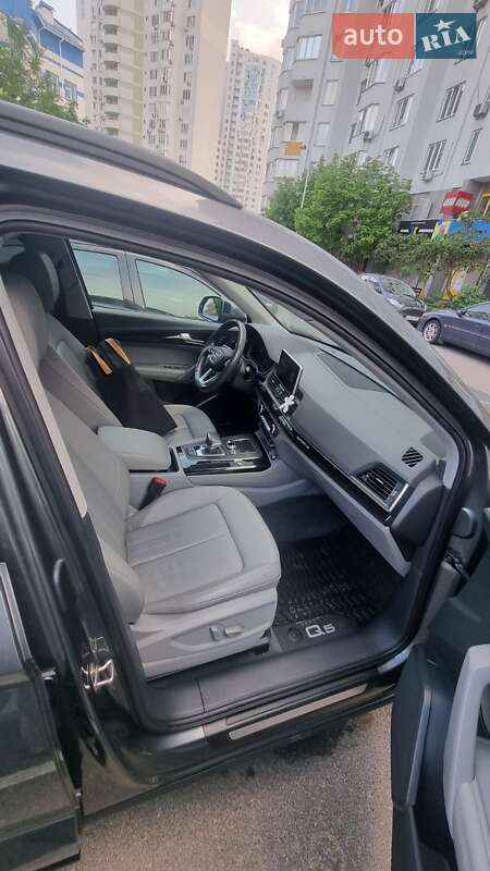 Внедорожник / Кроссовер Audi Q5 2019 в Киеве