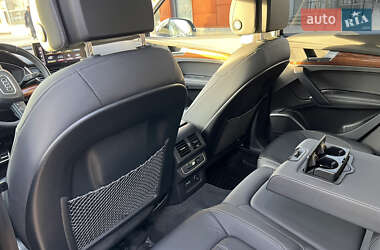 Внедорожник / Кроссовер Audi Q5 2021 в 