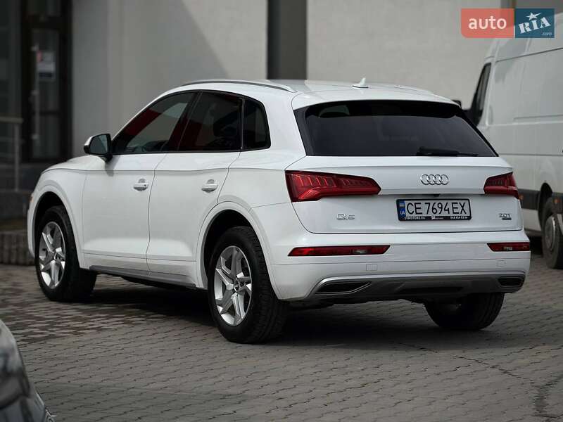 Позашляховик / Кросовер Audi Q5 2018 в Чернівцях