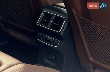 Внедорожник / Кроссовер Audi Q5 2018 в 