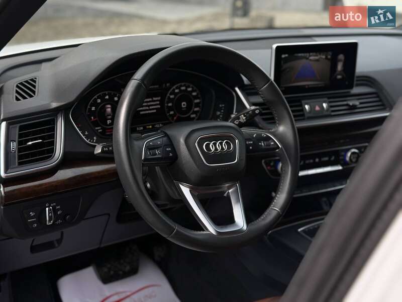 Позашляховик / Кросовер Audi Q5 2018 в Чернівцях