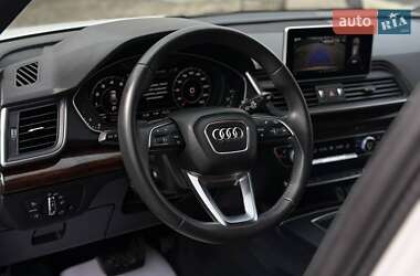 Внедорожник / Кроссовер Audi Q5 2018 в 