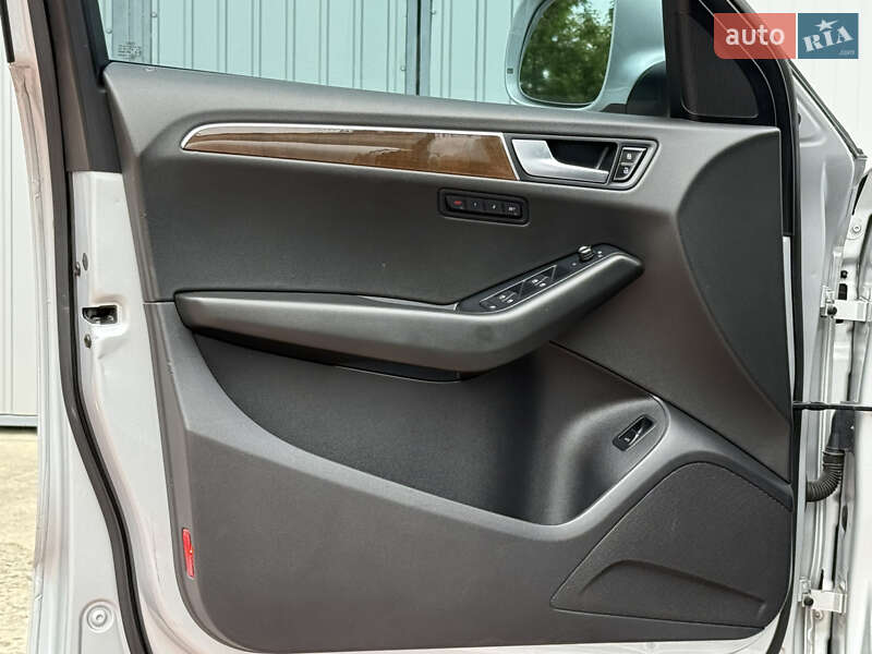 Позашляховик / Кросовер Audi Q5 2010 в Дрогобичі