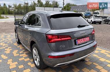 Внедорожник / Кроссовер Audi Q5 2018 в 