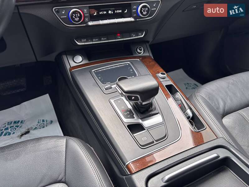 Внедорожник / Кроссовер Audi Q5 2018 в Львове