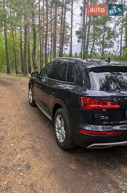 Внедорожник / Кроссовер Audi Q5 2017 в 