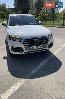 Позашляховик / Кросовер Audi Q5 2019 в Харкові