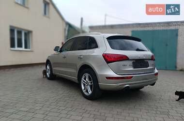 Позашляховик / Кросовер Audi Q5 2015 в 