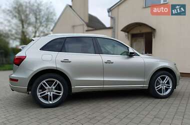 Позашляховик / Кросовер Audi Q5 2015 в 