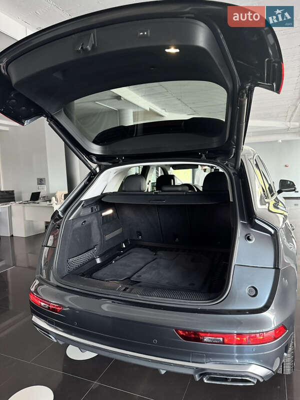 Внедорожник / Кроссовер Audi Q5 2022 в Одессе