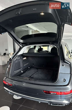 Внедорожник / Кроссовер Audi Q5 2022 в 