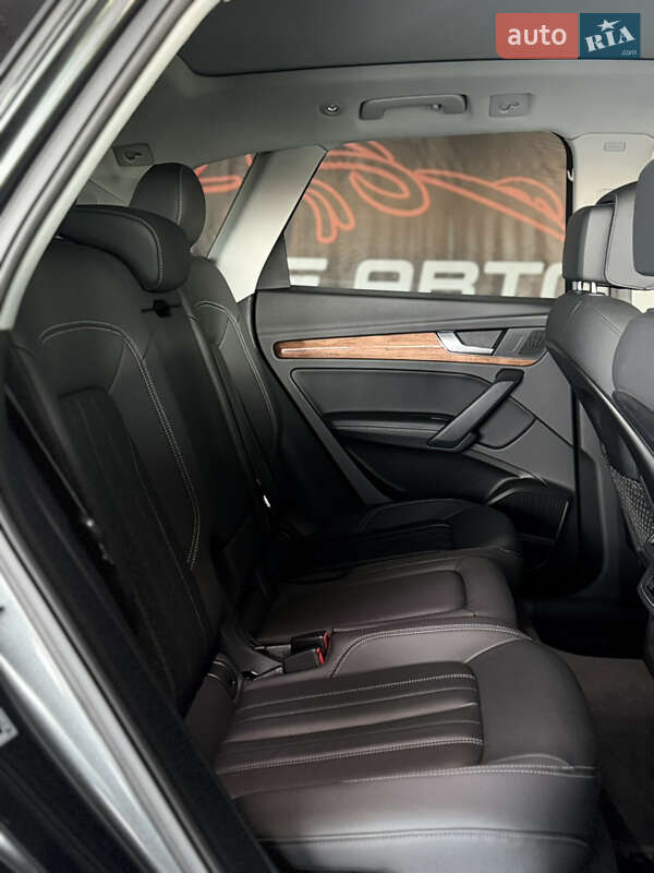 Внедорожник / Кроссовер Audi Q5 2022 в Одессе