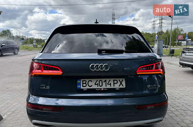 Внедорожник / Кроссовер Audi Q5 2017 в 
