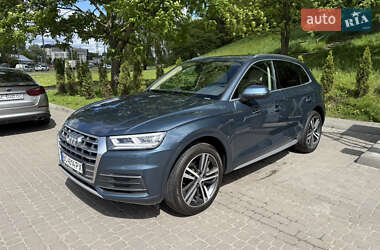 Внедорожник / Кроссовер Audi Q5 2017 в 