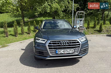 Внедорожник / Кроссовер Audi Q5 2017 в 