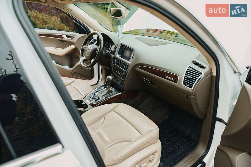 Внедорожник / Кроссовер Audi Q5 2011 в Камне-Каширском