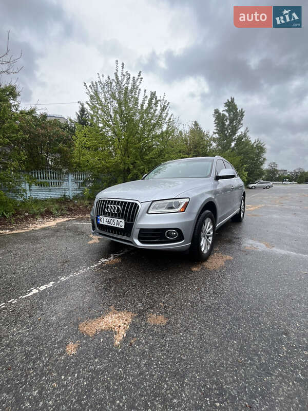 Внедорожник / Кроссовер Audi Q5 2015 в 