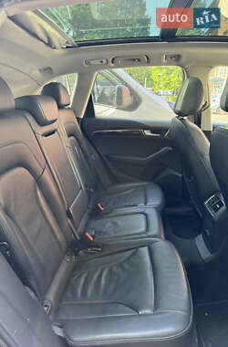 Позашляховик / Кросовер Audi Q5 2012 в 