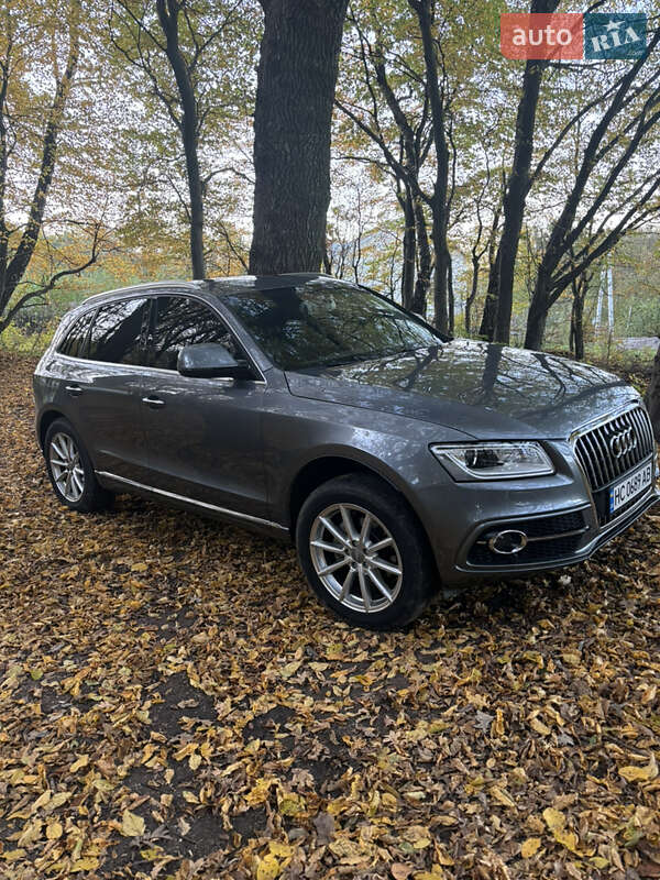 Внедорожник / Кроссовер Audi Q5 2015 в 
