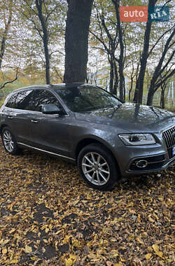 Внедорожник / Кроссовер Audi Q5 2015 в 