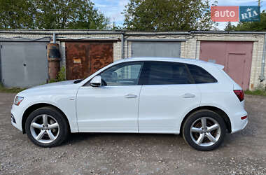 Позашляховик / Кросовер Audi Q5 2017 в 