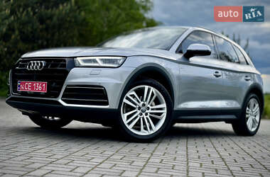 Позашляховик / Кросовер Audi Q5 2020 в 