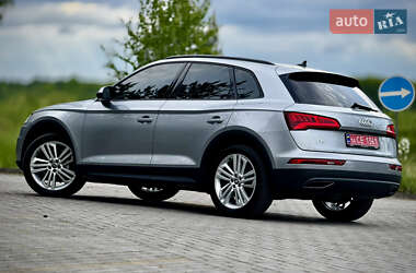 Позашляховик / Кросовер Audi Q5 2020 в 