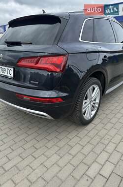Внедорожник / Кроссовер Audi Q5 2020 в 