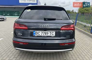 Внедорожник / Кроссовер Audi Q5 2020 в 